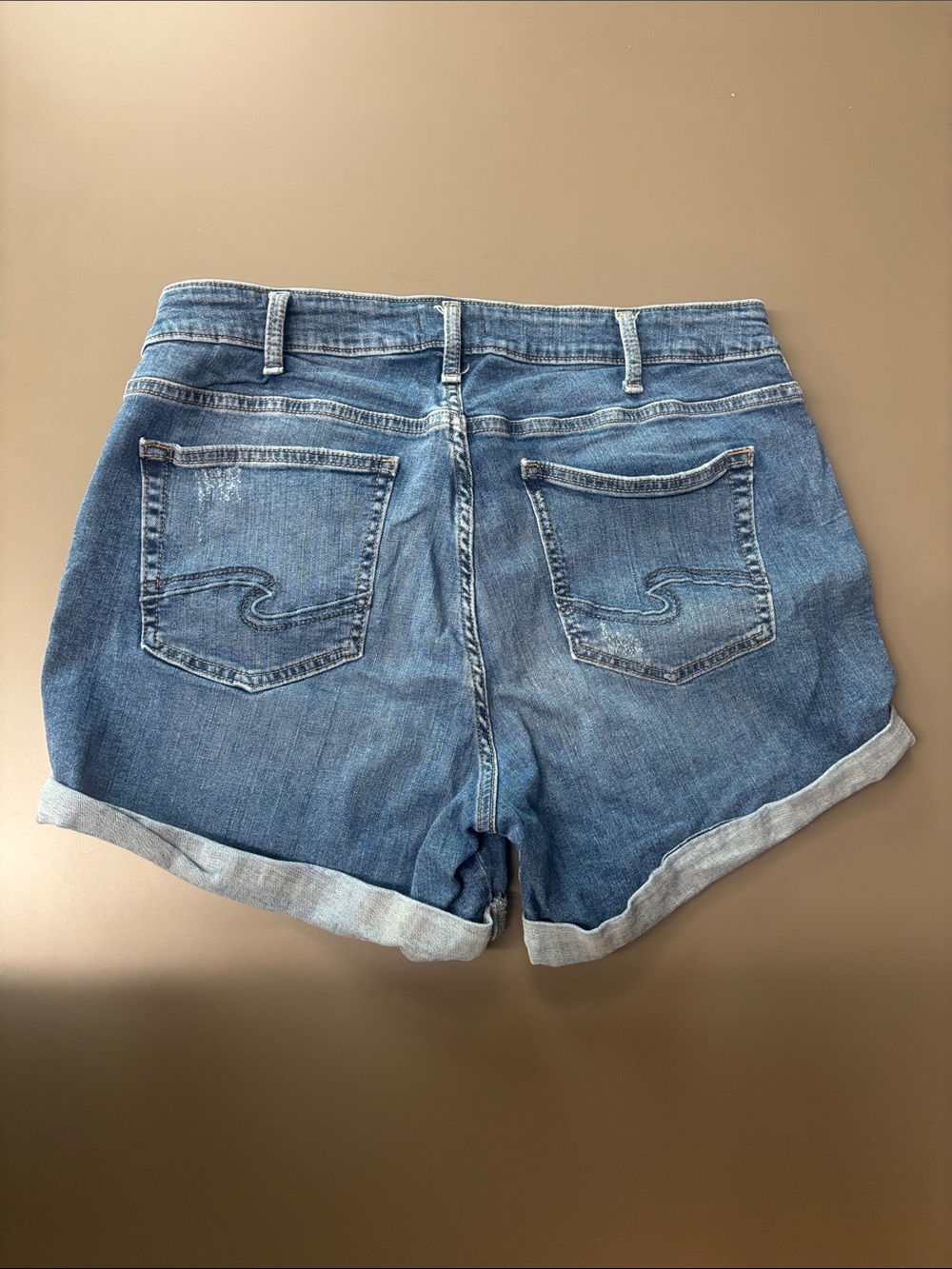 Silver Jeans Medium Blue Rolled-Cuff Denim Shorts - Picture 3 of 4